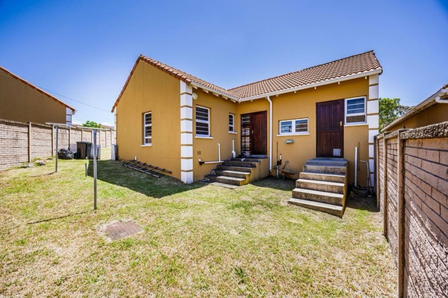 2 Bedroom Property for Sale in Beacon Bay Eastern Cape